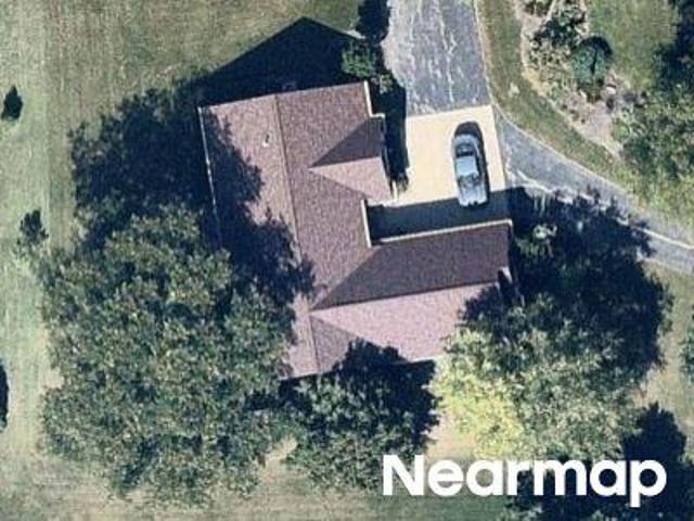House for sale in Pewaukee, Wisconsin