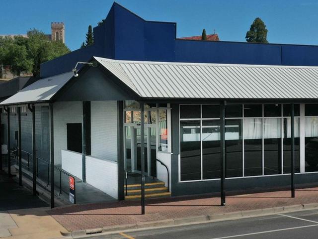 Retail for rent in Naracoorte, South Australia