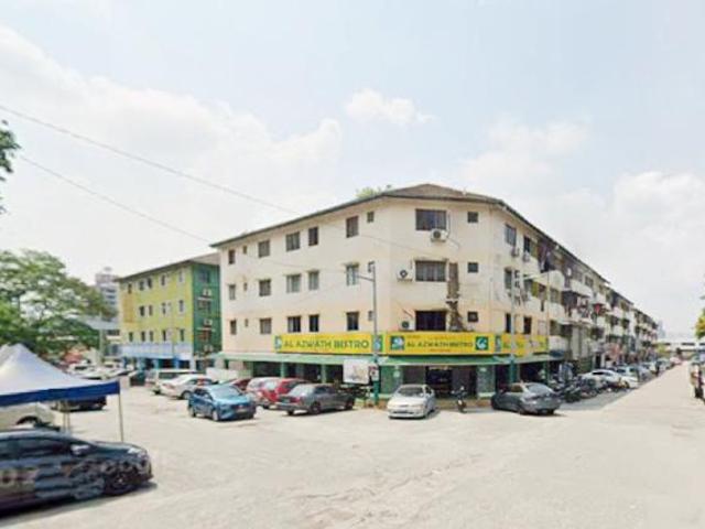 Flat for sale in Petaling, Subang Jaya