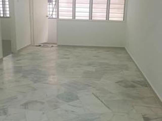Apartment for sale in Seri Kembangan, Majlis Bandaraya Subang Jaya