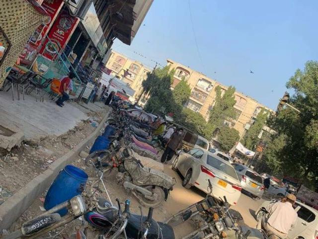 Commercial for rent in Gulshan-e-Iqbal Block 3, کراچی ڈویژن