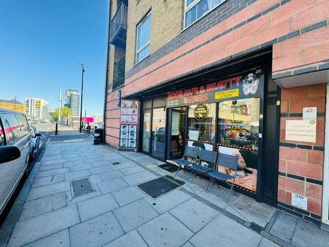 Commercial for rent in Poplar Grove, Greater London
