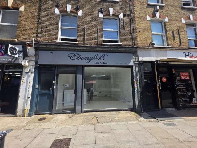 Commercial for rent in Finsbury Park, Greater London