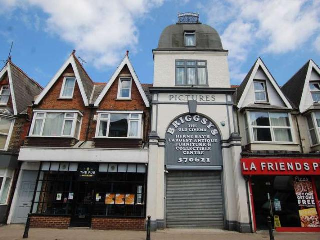Commercial for sale in Oxenden, The Bridge
