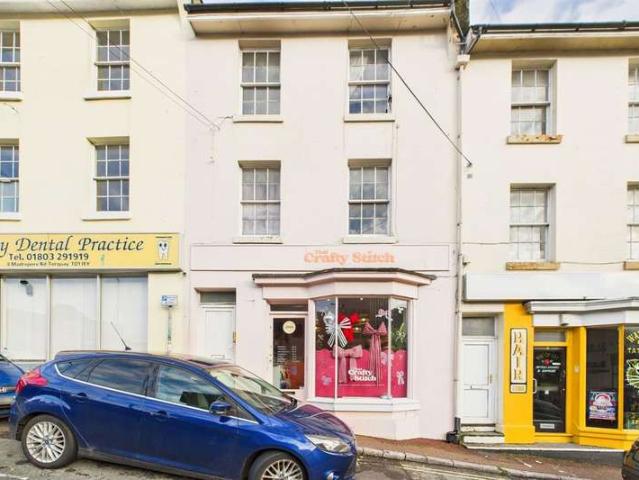 Commercial for rent in Ellacombe, Babbacombe