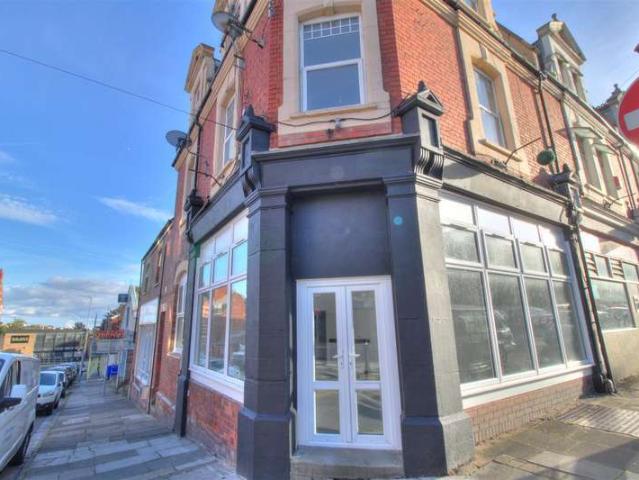 Commercial for rent in The Knap, Barry