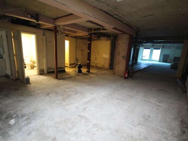 Commercial for rent in Pinner, Pinner