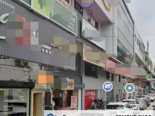 Shop for rent in Petaling Jaya, Petaling
