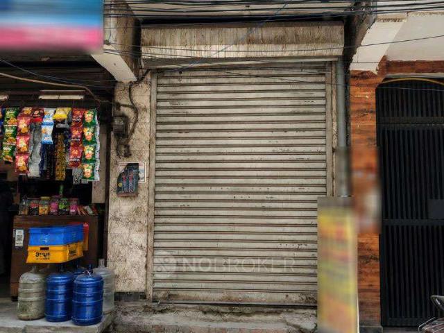 Property for sale in East Delhi, Deri