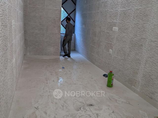 Property for rent in Hariana