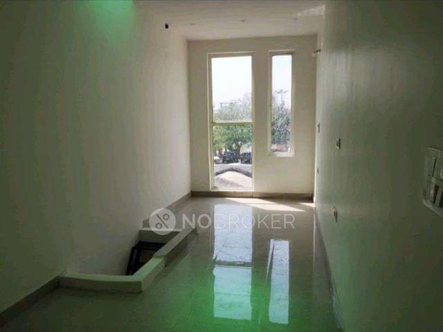 Property for rent in Hariana