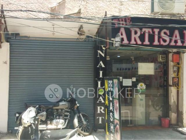 Property for sale in West Delhi, Deri