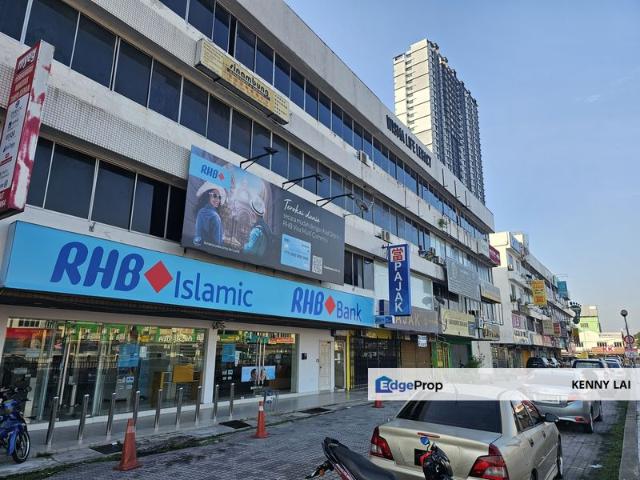 Shop for rent in Kajang, Langat