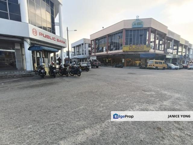 Shop for sale in Ulu Tiram, Johor