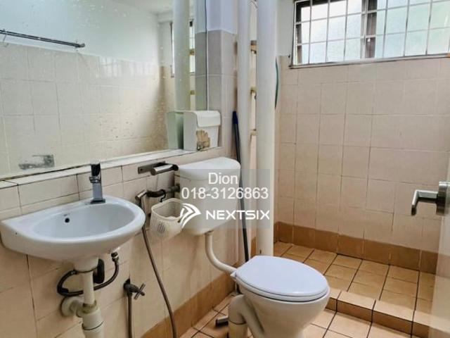 Shop for rent in Georgetown, Penang