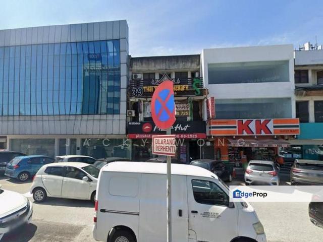 Shop for rent in Petaling Jaya, Petaling