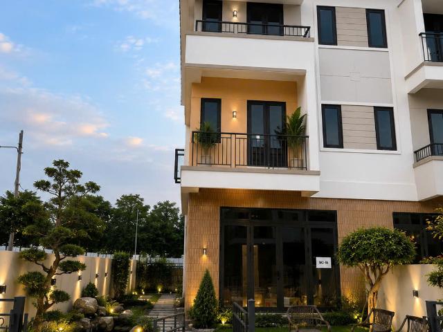 Nhà mặt phố bán