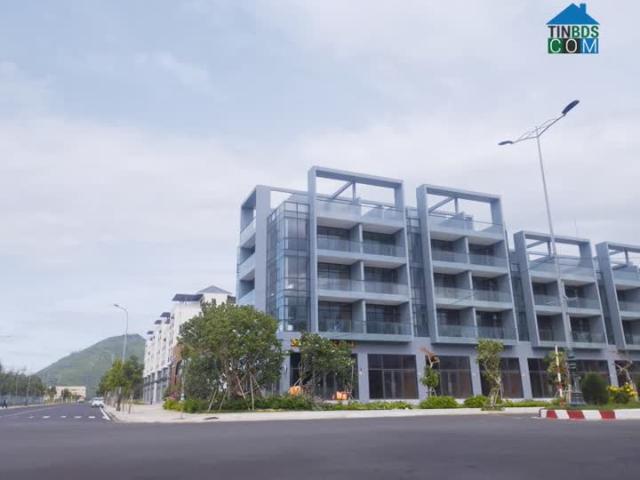 Nhà mặt phố bán