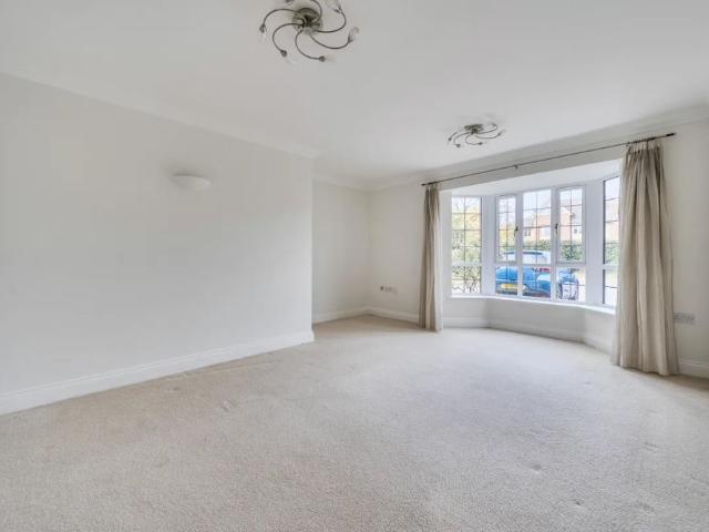Room for rent in Highway, Maidenhead