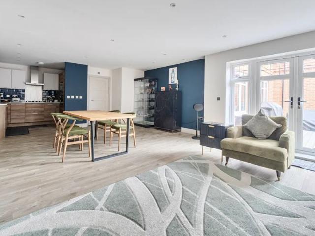 Apartment for rent in Highway, Maidenhead