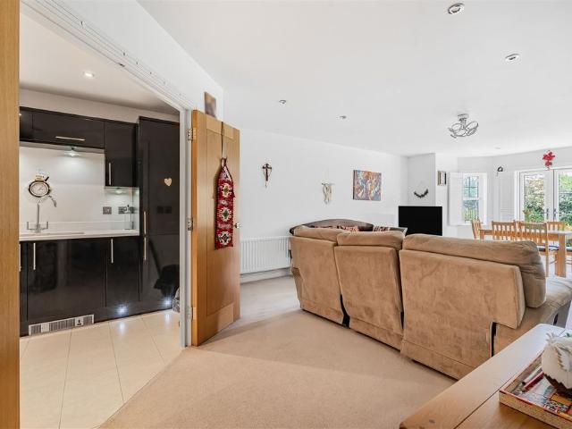 Apartment for rent in Highway, Maidenhead