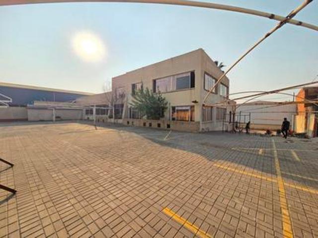 Commercial for rent in Waterkloof, Gauteng