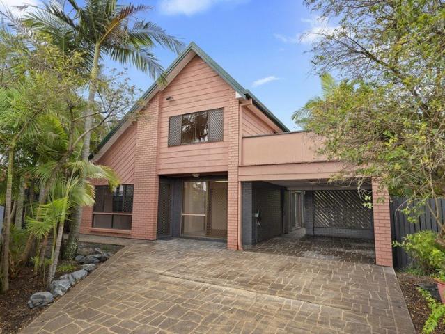 House for sale in Eight Mile Plains, Greater Brisbane