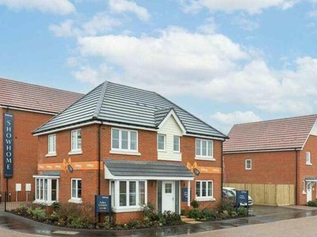 House for sale in Littlecote, West Sussex