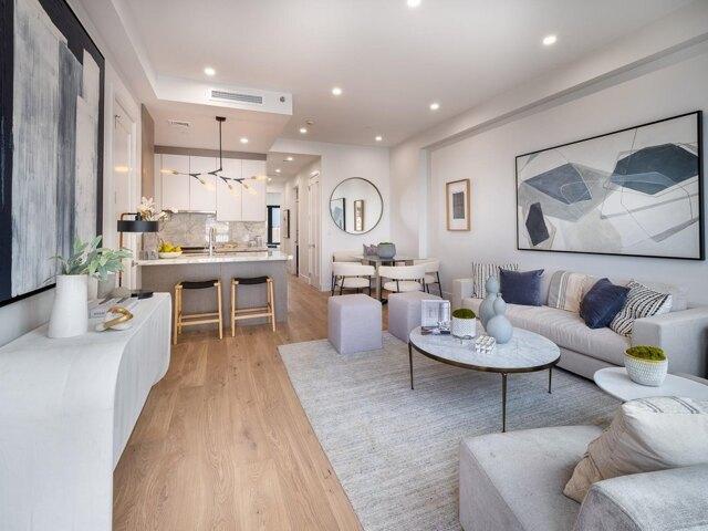 Condo for sale in Astoria