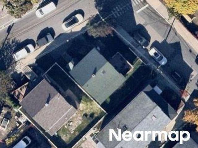 House for sale in Somerville