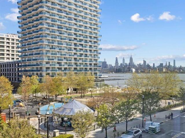Condo for sale in Hudson, New Jersey