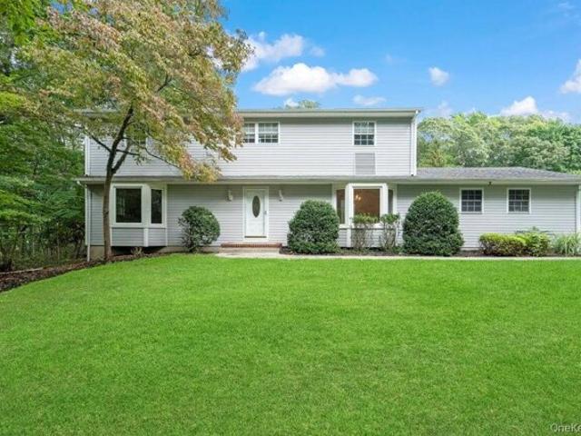 House for sale in Centereach, New York