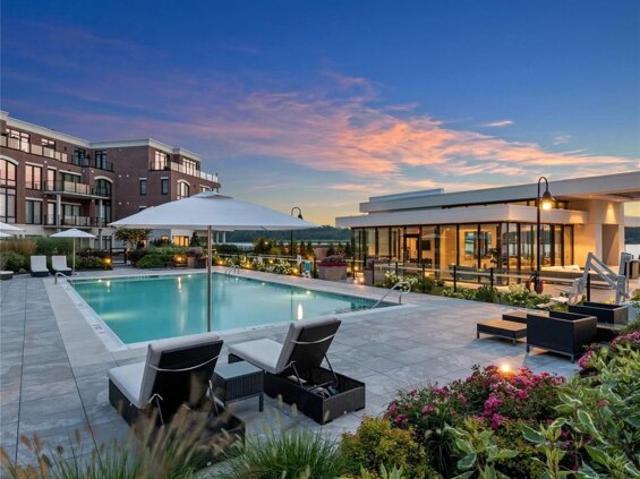 Condo for sale in Glenwood Landing