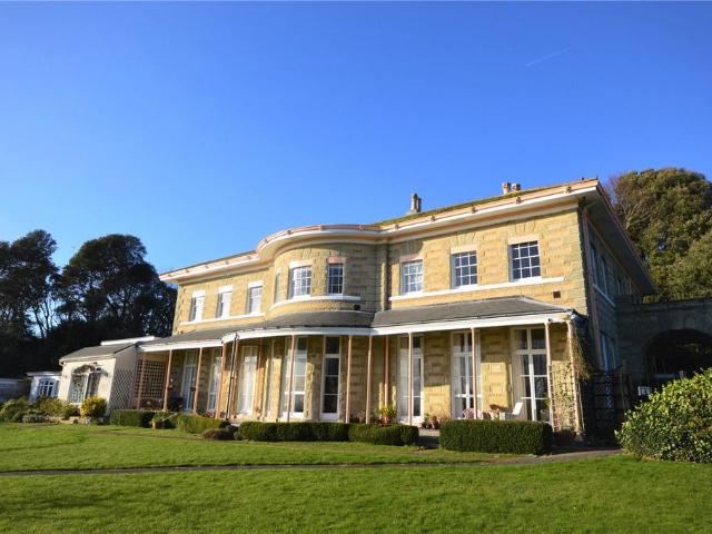 Apartment for rent in Cowlease, Ventnor
