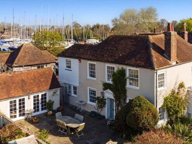 House for sale in Littlecote, West Sussex