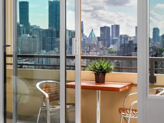 Apartment for rent in Denman Village, Vancouver