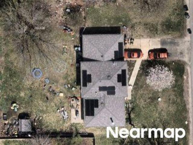 House for sale in Shorewood