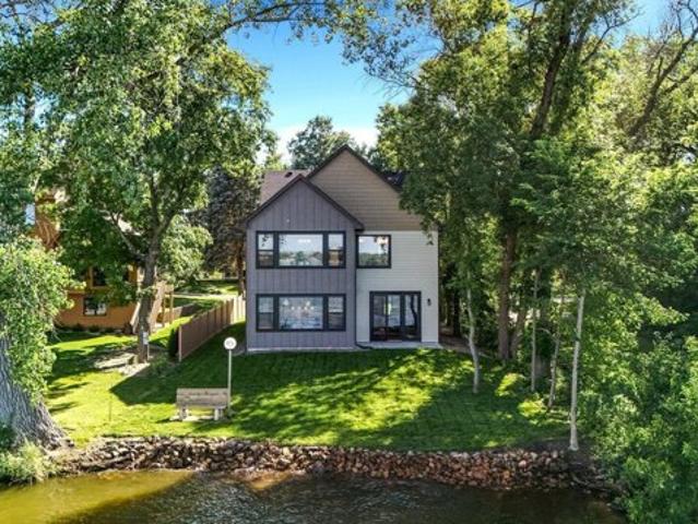 House for sale in Mound
