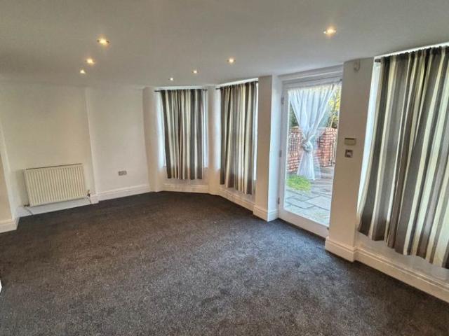Apartment for rent in Meols Cop, Southport
