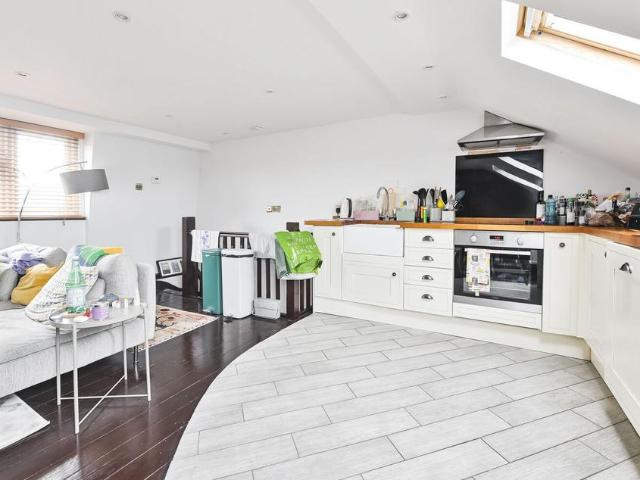 House for rent in Fulham, Walham Green