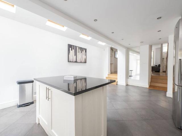 House for rent in Walham Green, Greater London