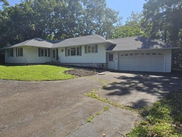 House for sale in Momauguin, East Haven