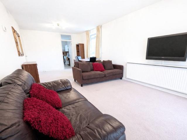 Apartment for rent in West Hendon, Greater London
