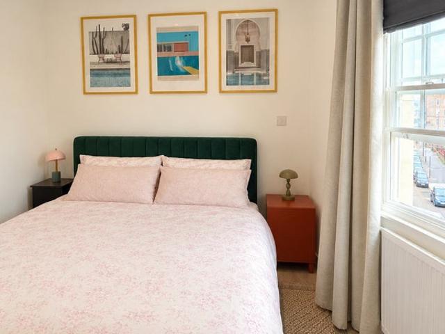 Apartment for rent in Hughesfield Estate, Greater London