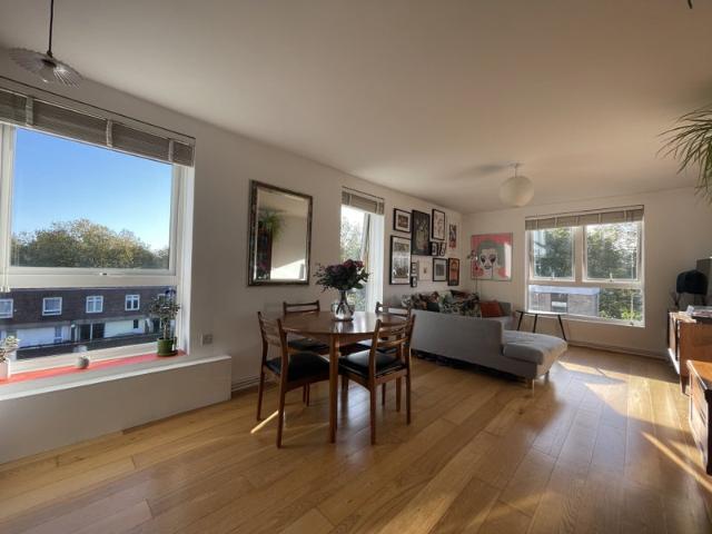 Apartment for rent in Shacklewell, Greater London