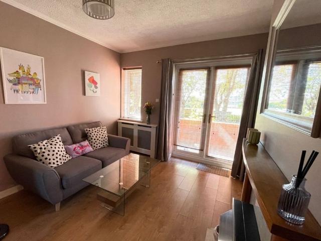 Apartment to rent in Bluebell, North Tipperary