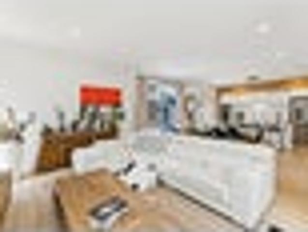 House for sale in Paremoremo