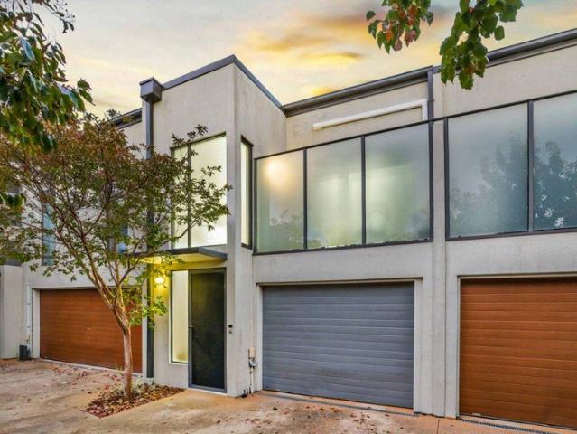 Townhouse for rent in Parkdale, Melbourne