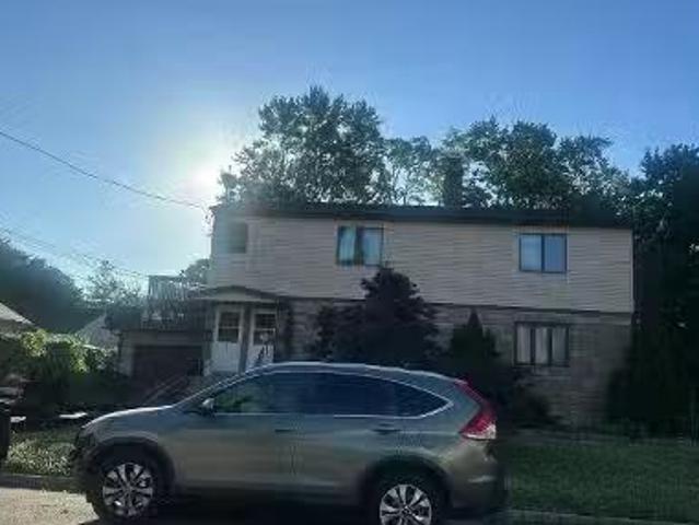 House for sale in Teaneck