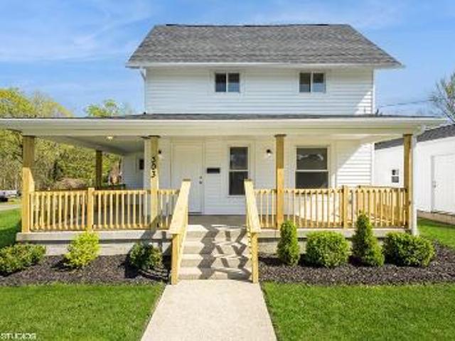 House for sale in Napoleon